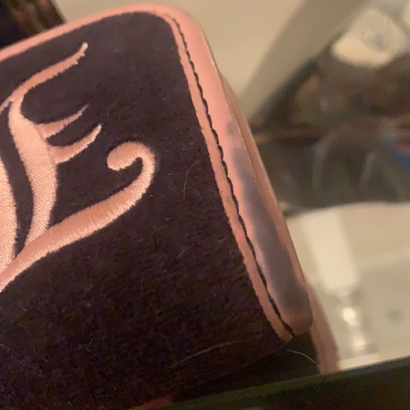 JUICY COUTURE Y2K COSMETIC CLUTCH - Picture 4 of 4